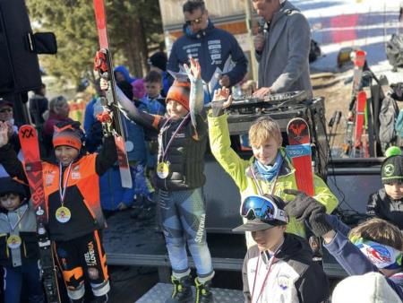 Smučarke in smučarji zaključili sezono (3)